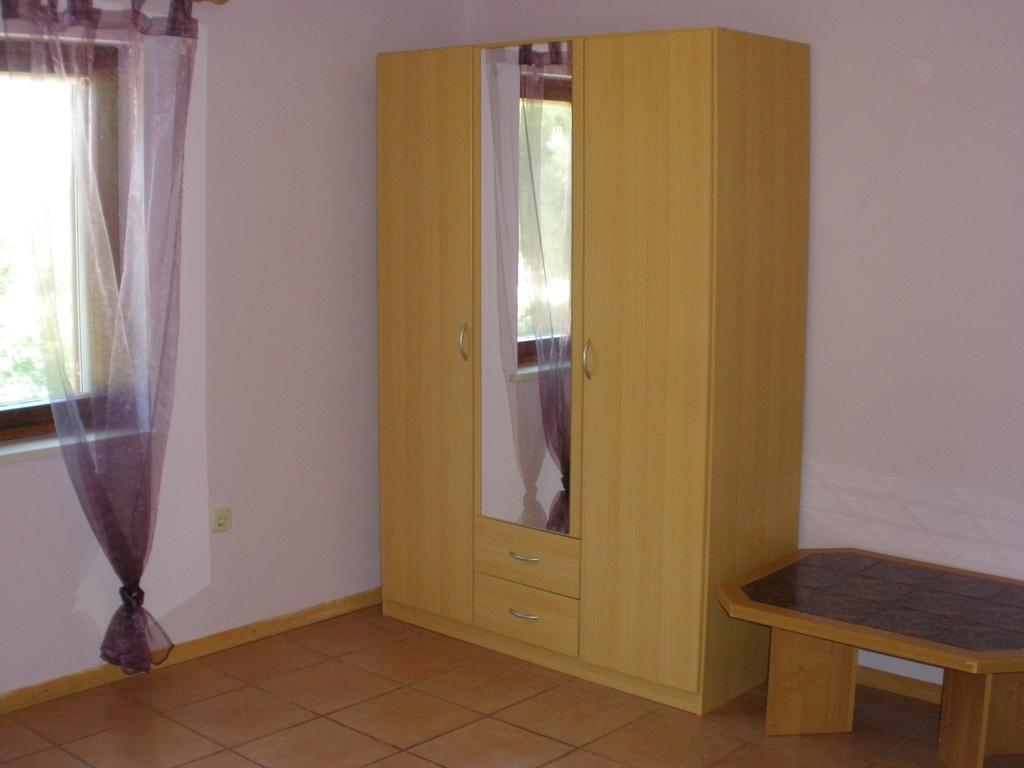 Corry 1 Ravni Quarto foto