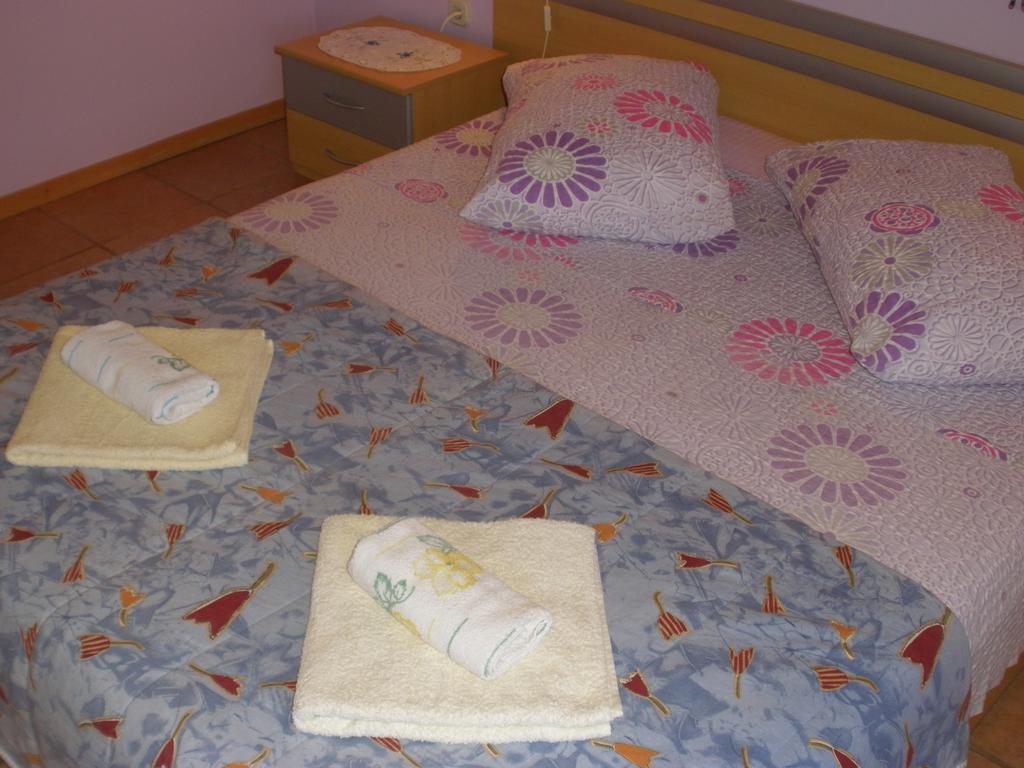 Corry 1 Ravni Quarto foto